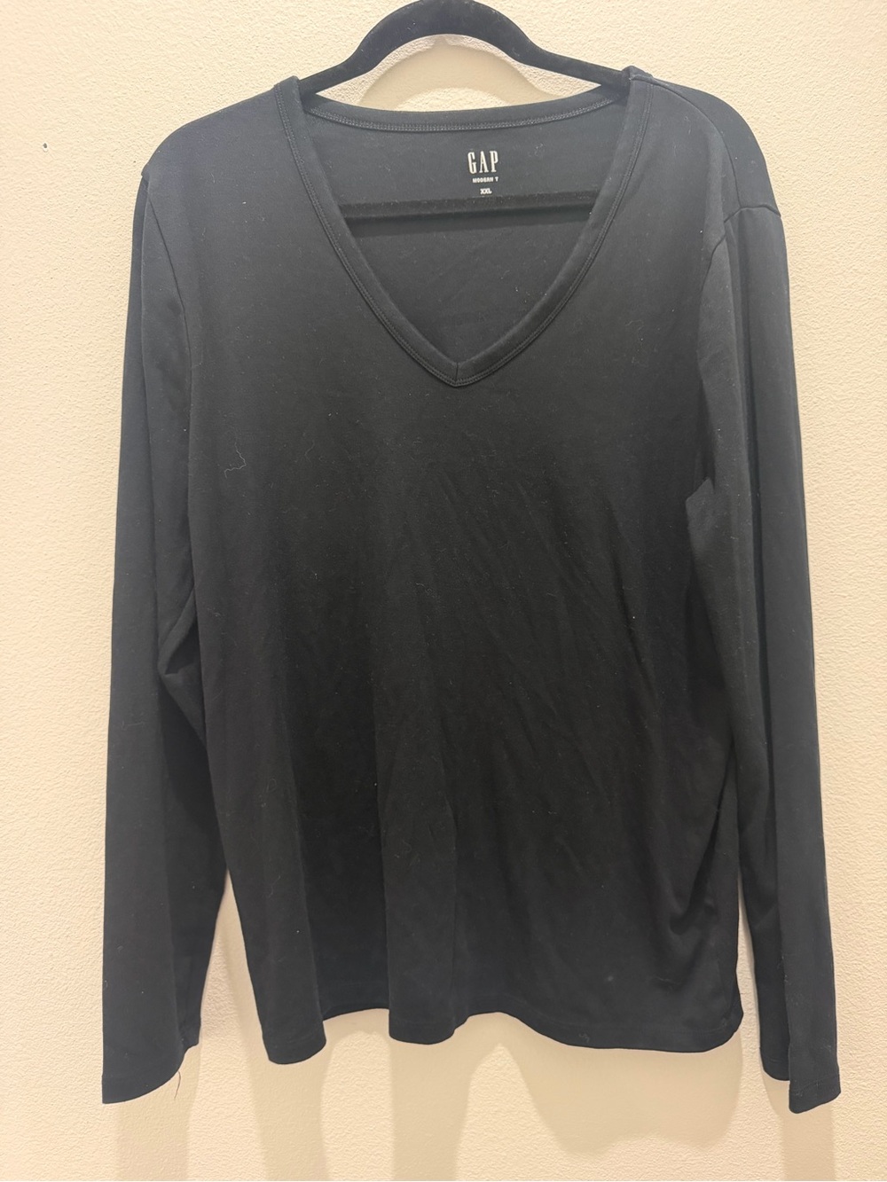 GAP Black V-Neck Long Sleeve Tee
